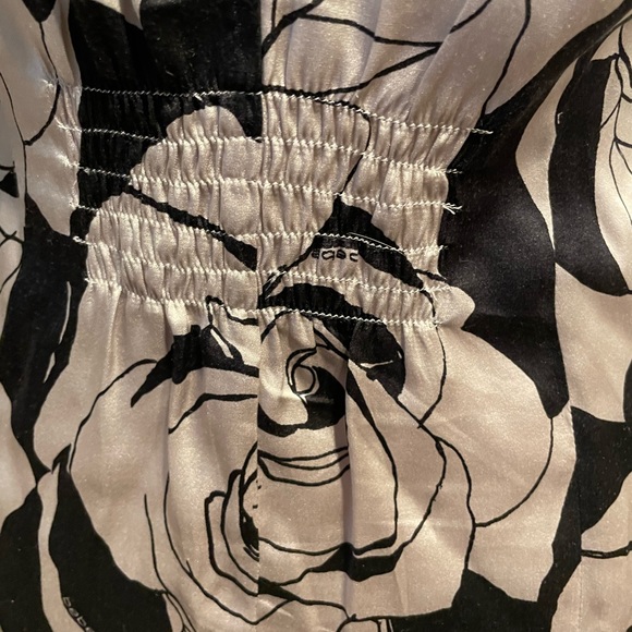 BEBE fur collar floral print silk blouse - Picture 7 of 16